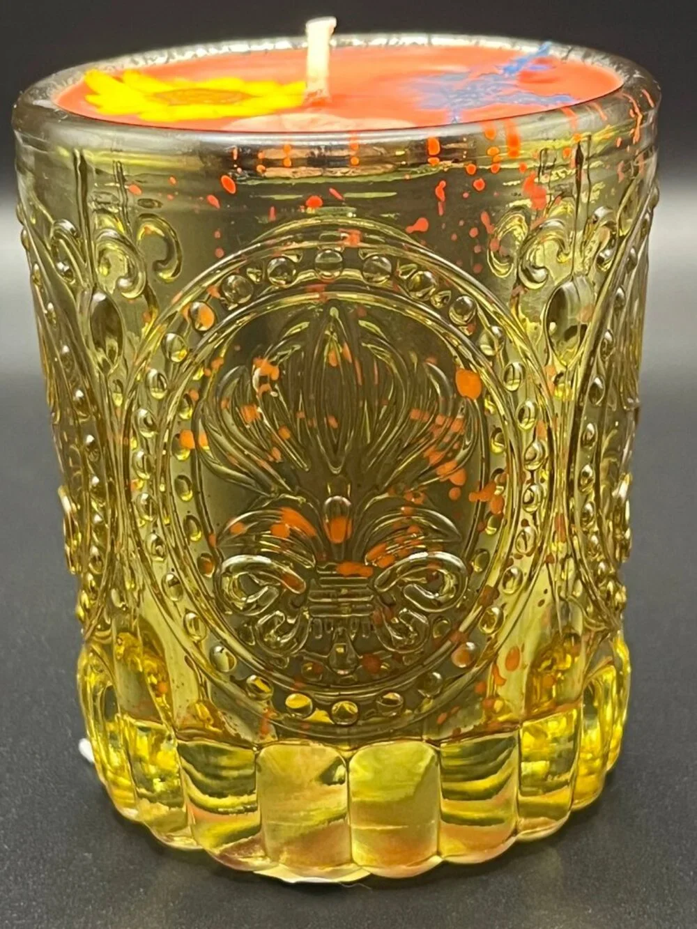 Amber Fleur-de-Lis Glass Candle with Coral Wax and Pressed Floral Accents